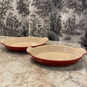 Set 2 stacking Le Creuset